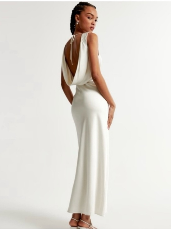 Abercrombie & Fitch Dresses & Skirts - Abercrombie & Fitch Cream Backless Cowl-Back Maxi Dress